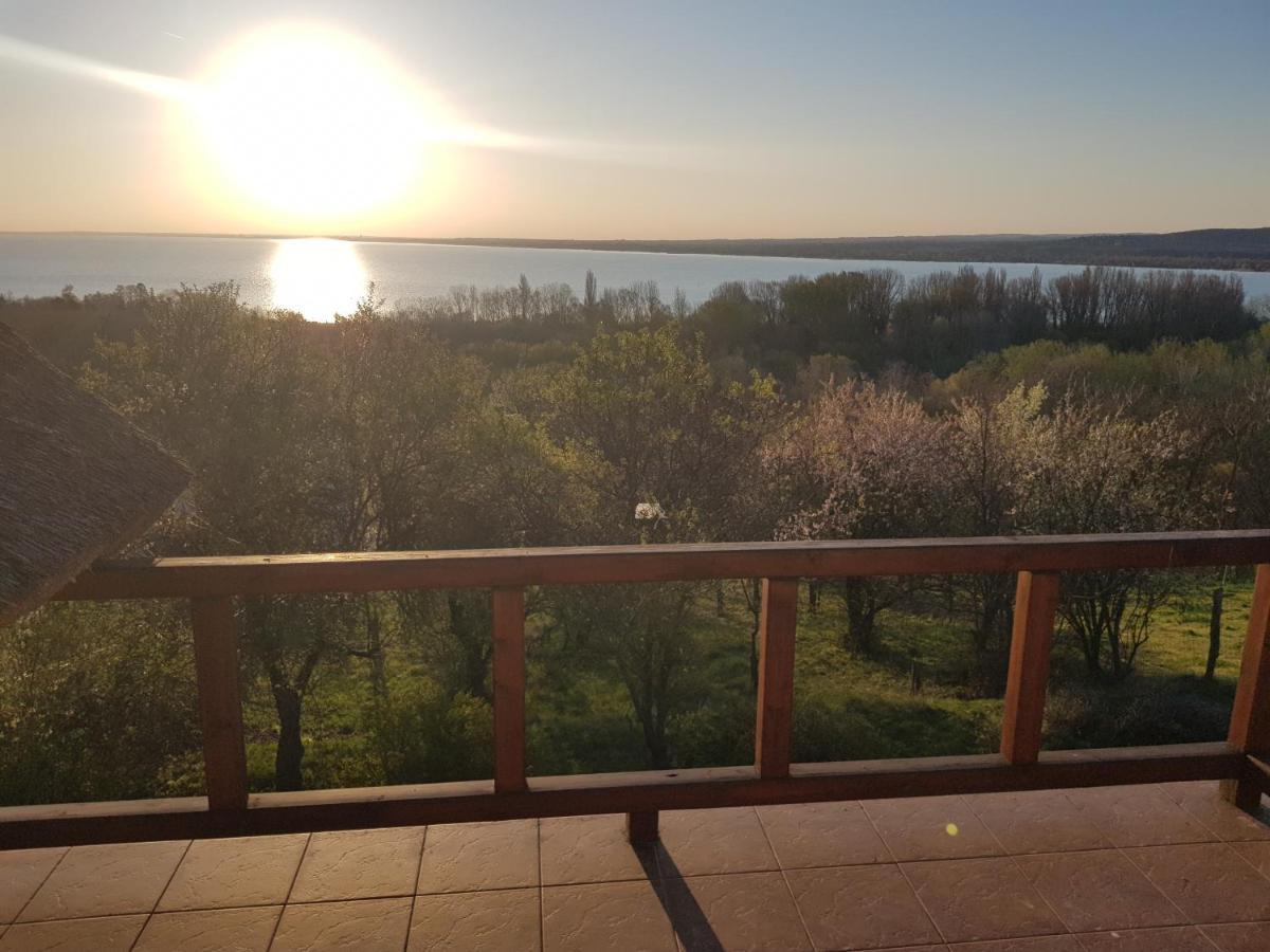 Villa Korozsa Vendeghaz Tihany Exterior foto